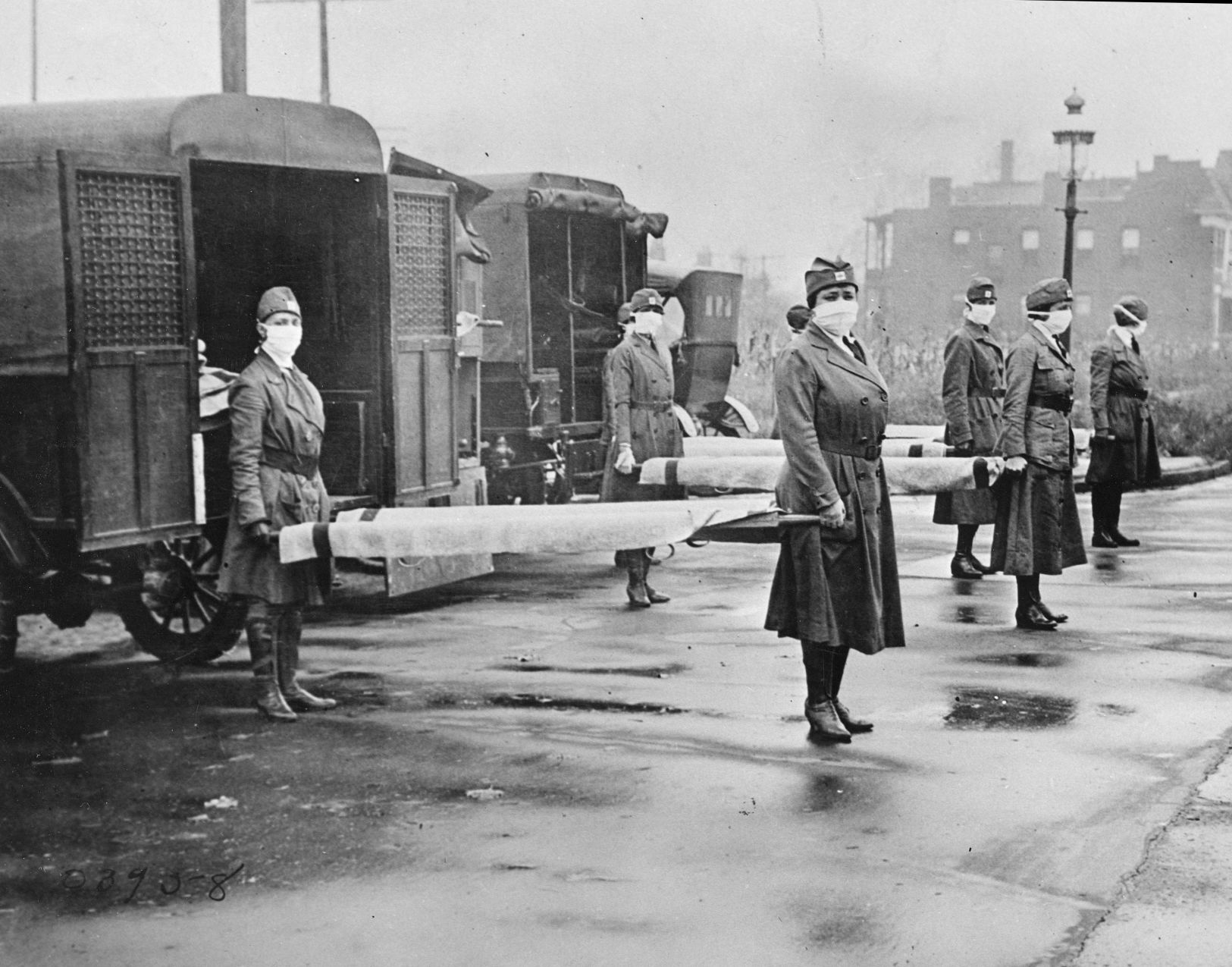 8. A 1918 directive from the federal government to the American public included what advice?
